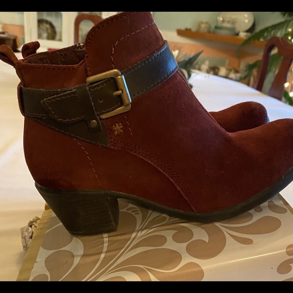 BareTraps Red and Brown Ankle Boots